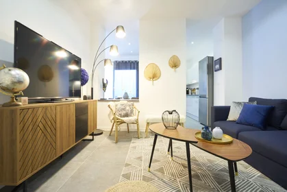 Private room at 29 rue Thiers, image 11 of 23