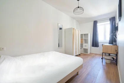 Private room at 29 rue Thiers, image 19 of 23