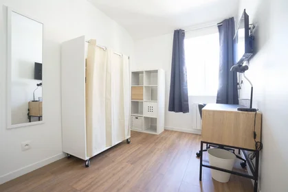 Private room at 29 rue Thiers, image 20 of 23
