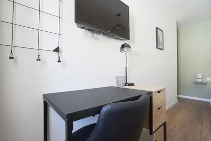 Private room at 29 rue Thiers, image 21 of 23