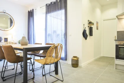 Private room at 29 rue Thiers, image 6 of 23