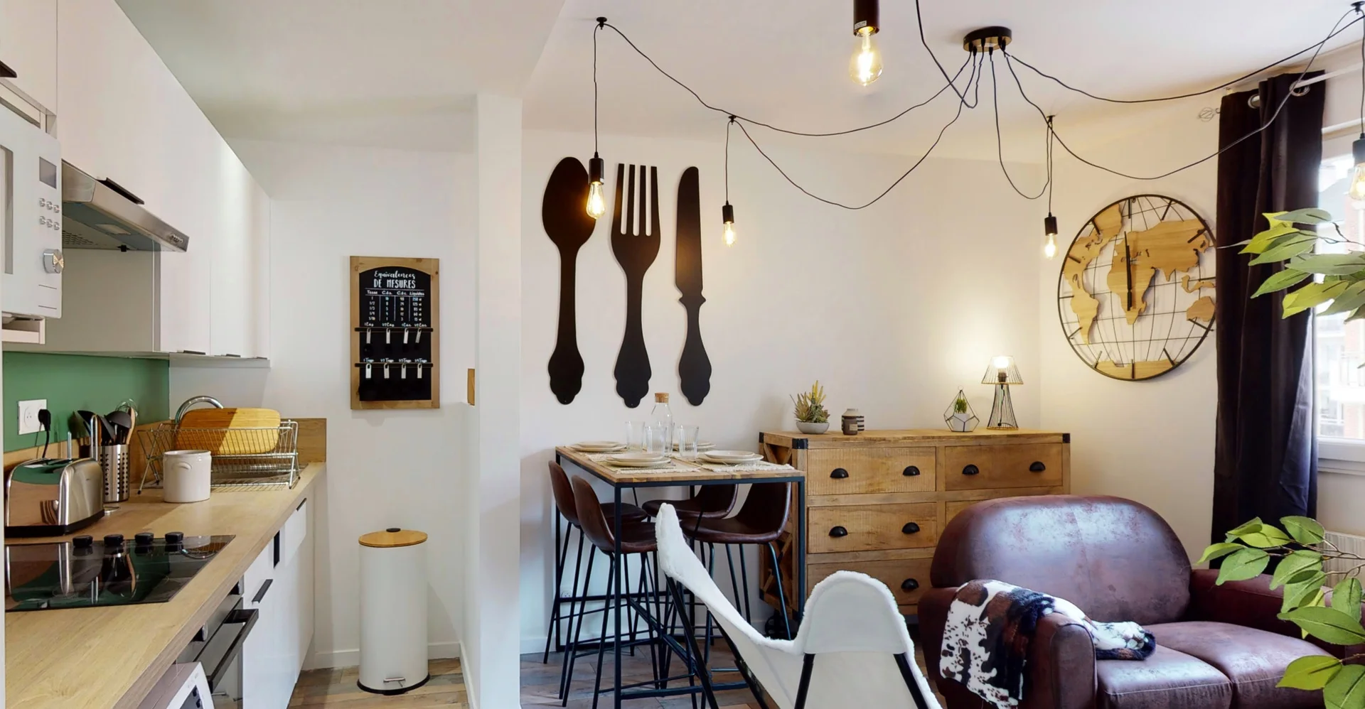 Habitación en apartamento estudiantil en alquiler en , completamente amueblado