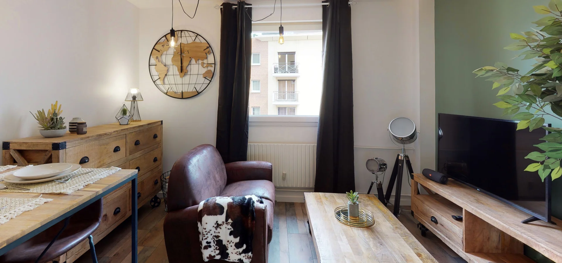 Habitación para estudiantes en  con área de estudio y facilidades compartidas