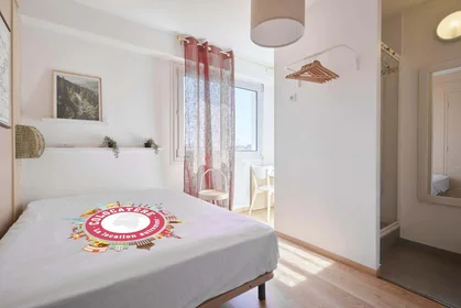 Private room at 25 Rue Géruzez, 51100 Reims, France, image 1 of 6