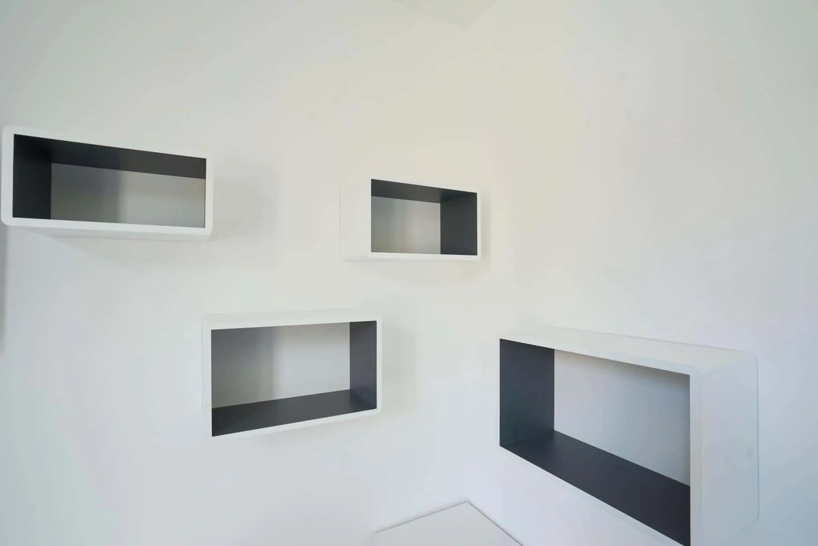Functional student room perfect for studying in 