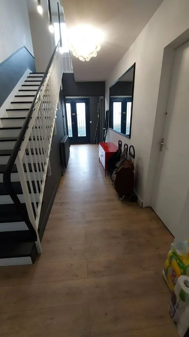 Quarto de estudante confortável e espaçoso em 