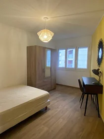 Private room at Orléans, 45100, image 4 of 34