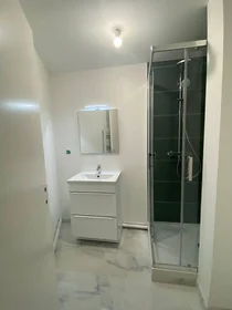 Private room at Orléans, 45100, image 5 of 34