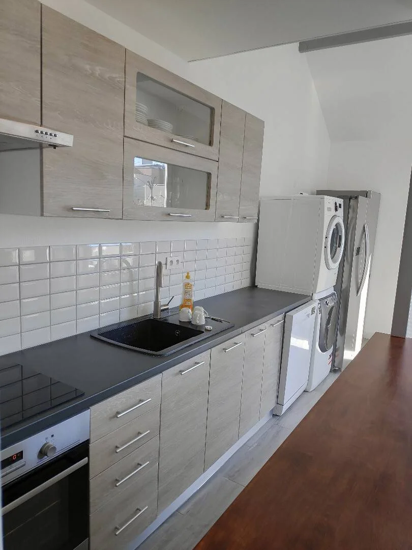 Zimmer in Studentenwohnung in  zu vermieten, voll möbliert