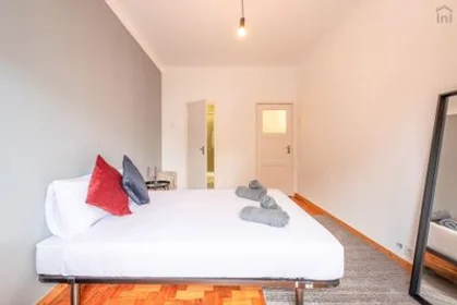 Private room at Lumiar - Alameda das Linhas de Torres, R/C, image 10 of 12