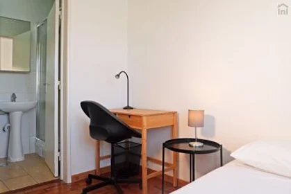 Private room at Lumiar - Alameda das Linhas de Torres, R/C, image 12 of 13