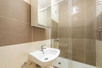 Private room at Lumiar - Alameda das Linhas de Torres, R/C, image 11 of 14