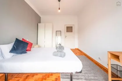 Private room at Lumiar - Alameda das Linhas de Torres, R/C, image 12 of 14