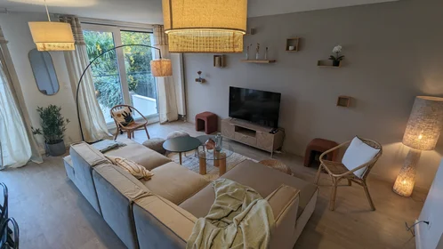 Privatzimmer im Wohnheim in der 54 Avenue de la Croix Blanche, bild 15 von 16