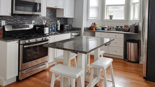 Alojamiento entero en 63-65, Leyden St., Unit 3, East Boston, Boston, MA, 02128, imagen 1 de 10