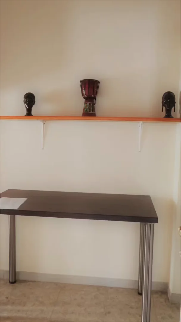 Quarto de estudante económico perto do campus em