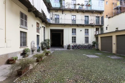 Appartamento intero in Via Giulia di Barolo, Centro, immagine 2 di 10