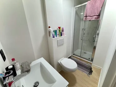 Quarto privado em Rue Sainte Marguerite, Liège, imagem 6 de 9