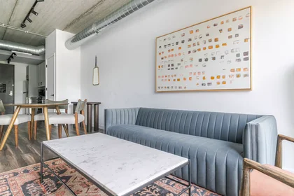Apartamento inteiro em West Erie Street, River North, imagem 4 de 10