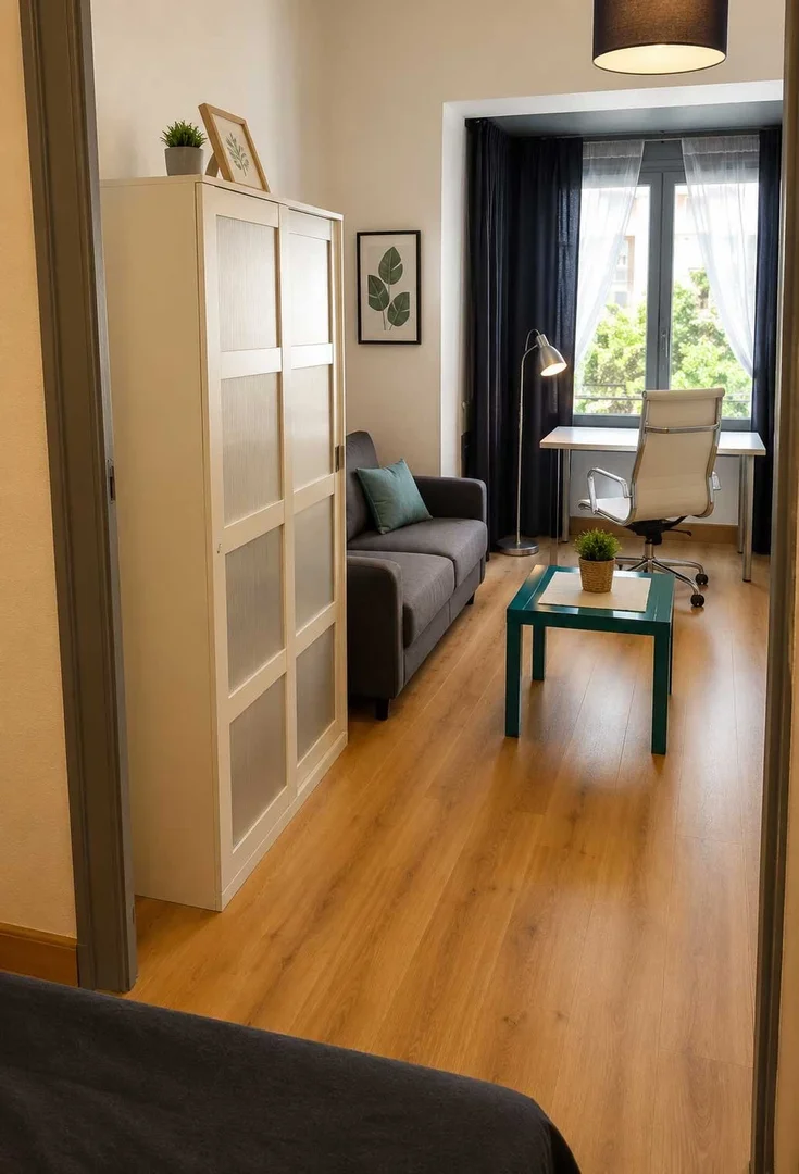 Habitación estudiantil funcional perfecta para estudiar en