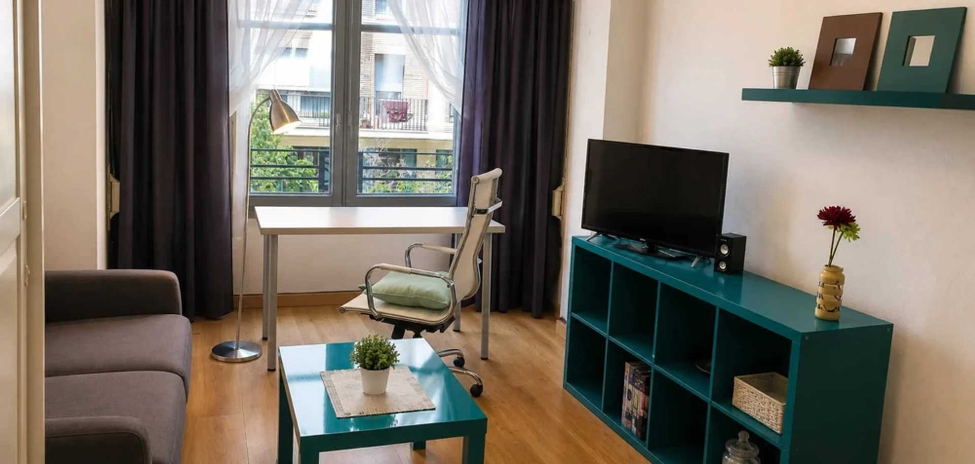 Habitación estudiantil económica con ubicación conveniente en