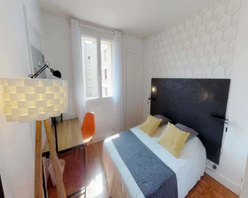 Private room at 35 Av. Ferdinand Buisson, 92100 Boulogne-Billancourt, France, image 2 of 12