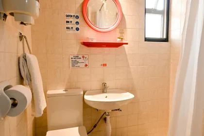 Habitación privada en 1 Triq Il- Qasab, San Ġiljan, Malta, imagen 13 de 29