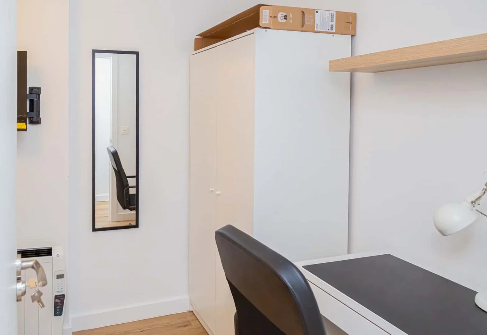 Habitación estudiantil económica cerca del campus en
