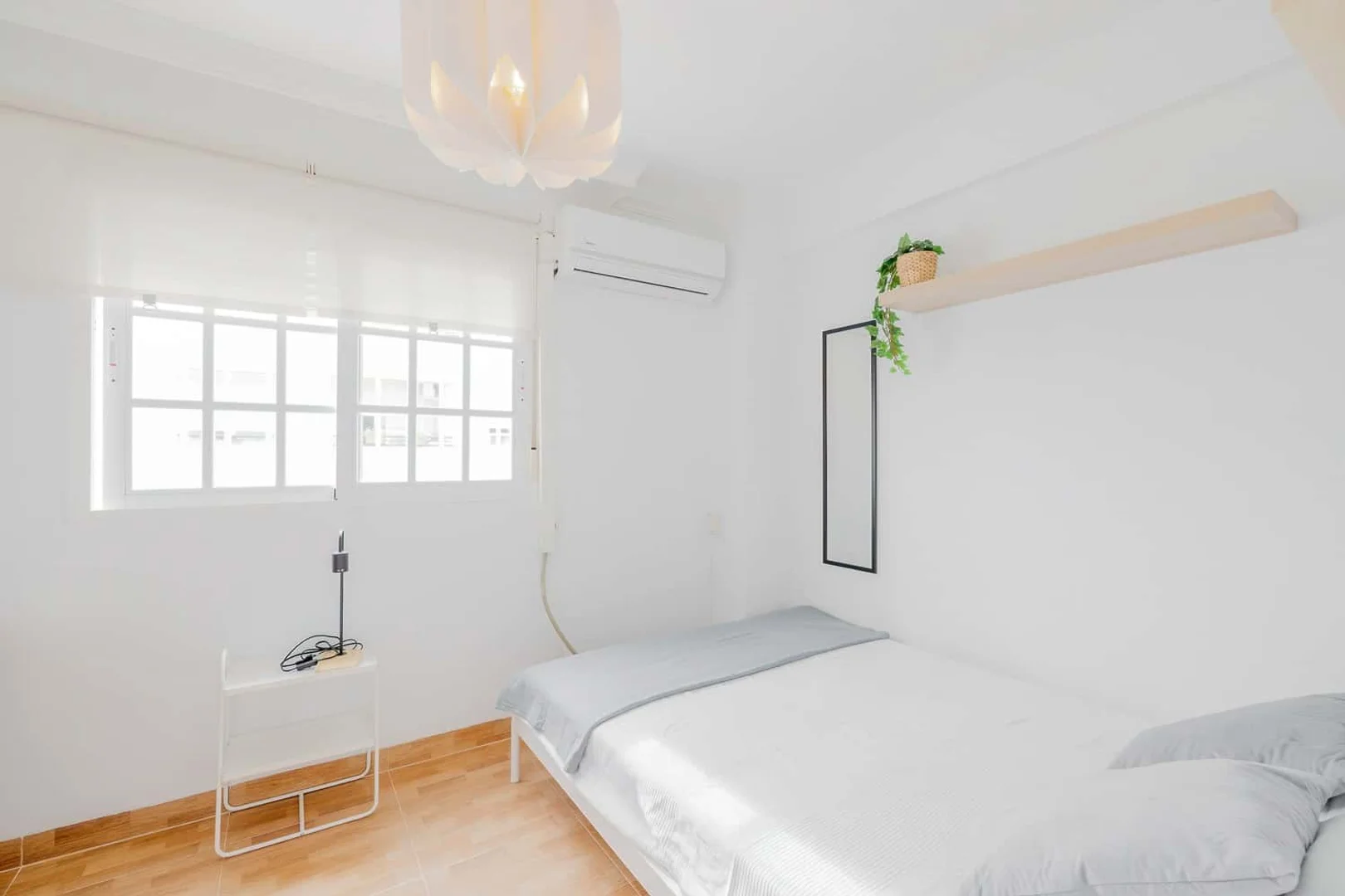 Habitación para estudiantes en  con modernas comodidades