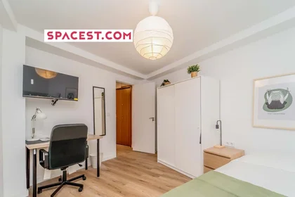 Private room at C. Peña de Francia, 8, 1º a, 47011 Valladolid, Spain, image 1 of 10