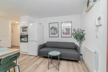 Private room at C. Peña de Francia, 8, 1º a, 47011 Valladolid, Spain, image 11 of 40