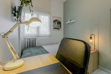 Chambre privée à C. Artesanía, 2, bajo a, 47005 Valladolid, Spain, image 2 de 30