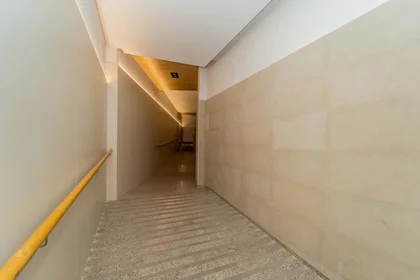 Private room at C. Silio, 8, 3º puerta c, 47005 Valladolid, Spain, image 23 of 37