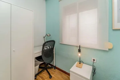 Private room at C. Silio, 8, 3º puerta c, 47005 Valladolid, Spain, image 2 of 36