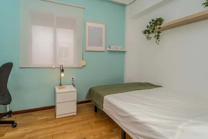 Private room at C. Silio, 8, 3º puerta c, 47005 Valladolid, Spain, image 4 of 36