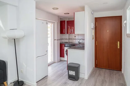 Stanza privata in C. de Montevideo, 2, 3º, Delicias, 50010 Zaragoza, Spain, immagine 33 di 42