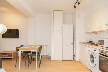 Quarto privado em C. de Las Navas de Tolosa, 46, 3º puerta a, Delicias, 50010 Zaragoza, Spain, imagem 17 de 36