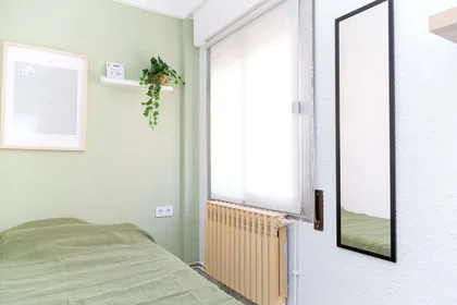 Özel oda konumu Calle de José García Sánchez, 28, puerta e, Delicias, 50005 Zaragoza, Spain, 1 32 görüntüsü