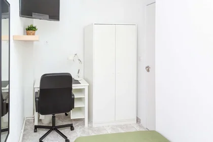 Özel oda konumu Calle de José García Sánchez, 28, puerta e, Delicias, 50005 Zaragoza, Spain, 2 32 görüntüsü