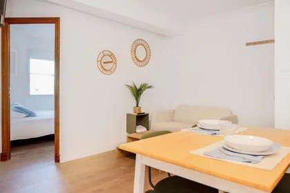 Quarto privado em Pl. los Pinos, 11405 Jerez de la Frontera, Cádiz, Spain, imagem 11 de 38