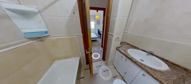 Quarto privado em Pl. los Pinos, 11405 Jerez de la Frontera, Cádiz, Spain, imagem 19 de 38