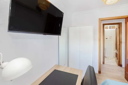 Quarto privado em Pl. los Pinos, 11405 Jerez de la Frontera, Cádiz, Spain, imagem 22 de 38