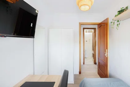 Quarto privado em Pl. los Pinos, 11405 Jerez de la Frontera, Cádiz, Spain, imagem 23 de 38