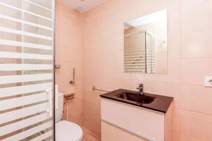 Prywatny pokój Av. del Carrilet, 32, 43204 Reus, Tarragona, Spain, obraz 34 36