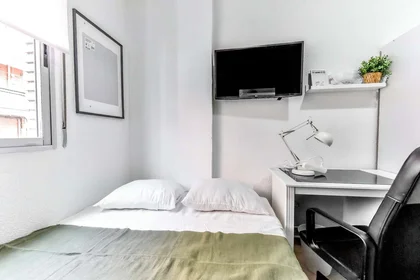 Chambre privée à C. Relatores, 3, 1º puerta f, 47011 Valladolid, Spain, image 2 de 16