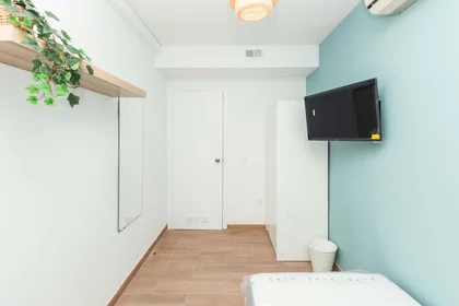 Chambre privée à Av. del Carrilet, 40, puerta 2, 43204 Reus, Tarragona, Spain, image 2 de 49