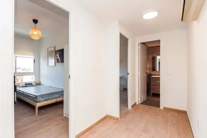 Chambre privée à Av. del Carrilet, 40, puerta 2, 43204 Reus, Tarragona, Spain, image 33 de 49