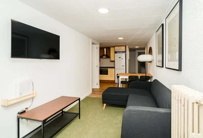 Stanza privata in Av. de Valencia, 32, 5º b, Delicias, 50005 Zaragoza, Spain, immagine 34 di 44