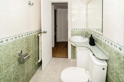 Stanza privata in Av. de Valencia, 32, 5º b, Delicias, 50005 Zaragoza, Spain, immagine 40 di 44