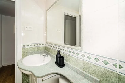 Stanza privata in Av. de Valencia, 32, 5º b, Delicias, 50005 Zaragoza, Spain, immagine 41 di 44